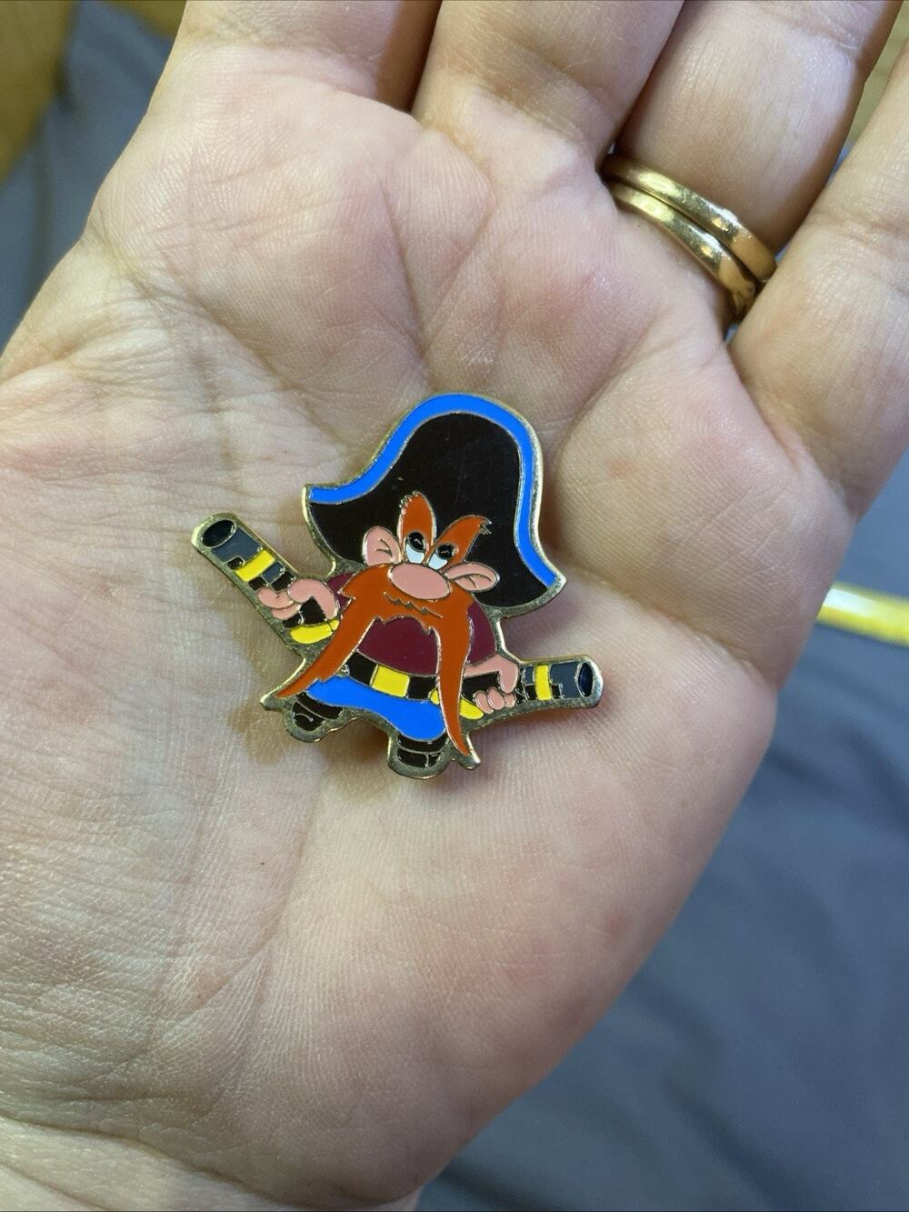 Vintage Yosemite Sam Pirate Pin Looney Tunes Warner Bros. Enamel Collectible